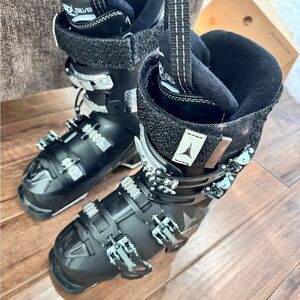 Women’s Atomic Ski Boots